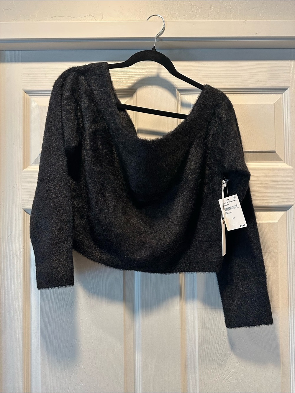 Good American Cropped Cozy Black Women's Fuzzy Knit Sweater